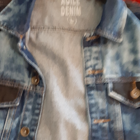 Mens Blue jean and bleached jean jackets - Picture 2 of 6